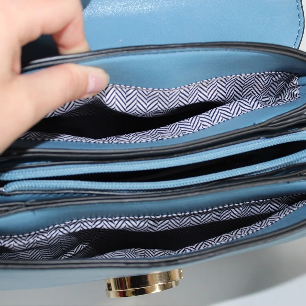 Blue Reptile Handbag - Picture 6 of 8